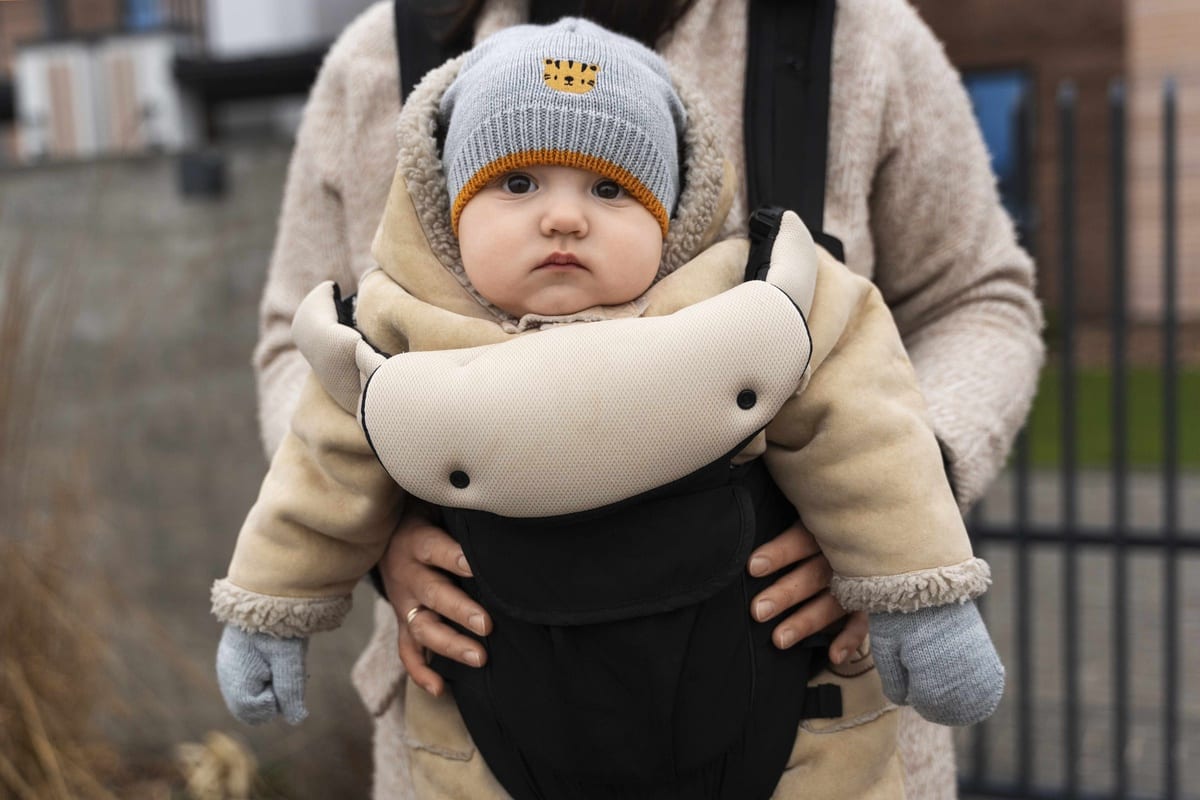 Babywearing Safety: Safe Positions and Tips