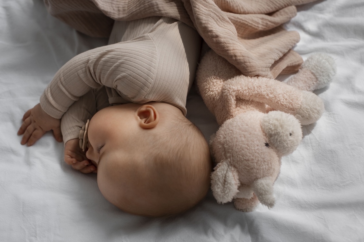 Baby Sleep Associations: A Gentle Guide to Independent Sleep